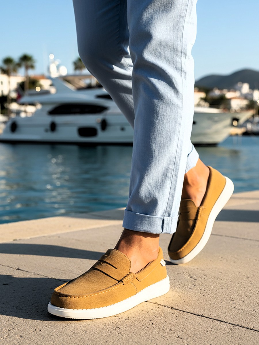 Bracken Shoes Classic Camel